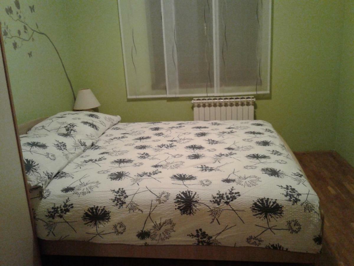 Apartment Sunny Place พูลา ภายนอก รูปภาพ