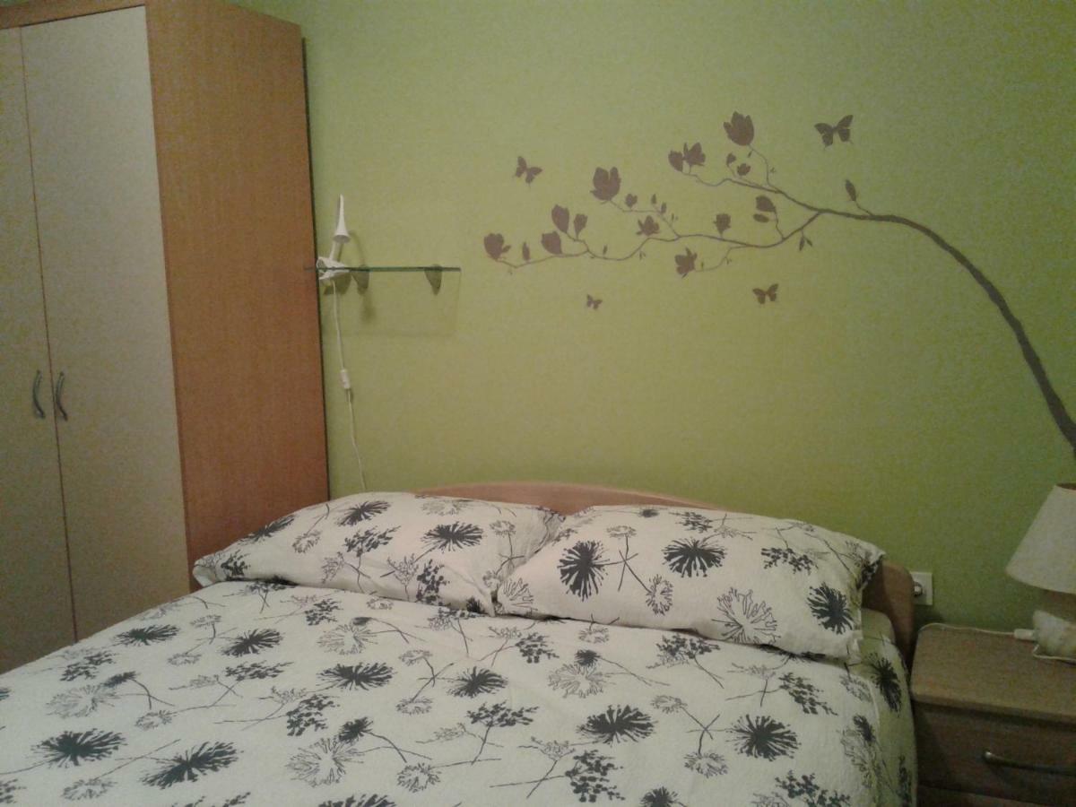 Apartment Sunny Place พูลา ภายนอก รูปภาพ