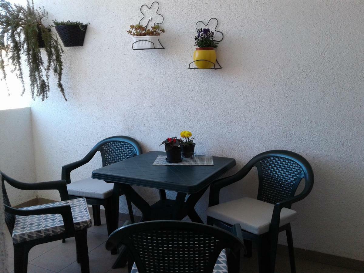 Apartment Sunny Place พูลา ภายนอก รูปภาพ